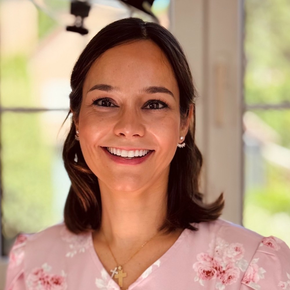 Dra. Ana Cabeza Martínez, dentista especialista en estética dental en Majadahonda